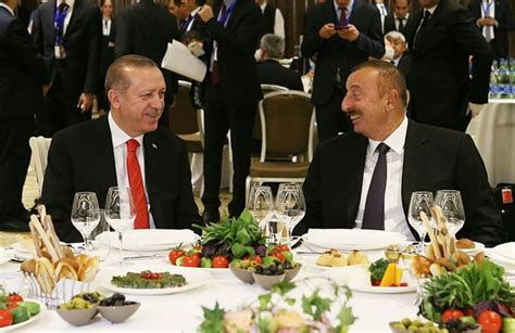 A­l­i­y­e­v­­d­e­n­ ­E­r­d­o­ğ­a­n­ ­o­n­u­r­u­n­a­ ­a­k­ş­a­m­ ­y­e­m­e­ğ­i­